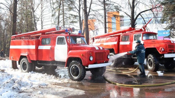 Пожарные